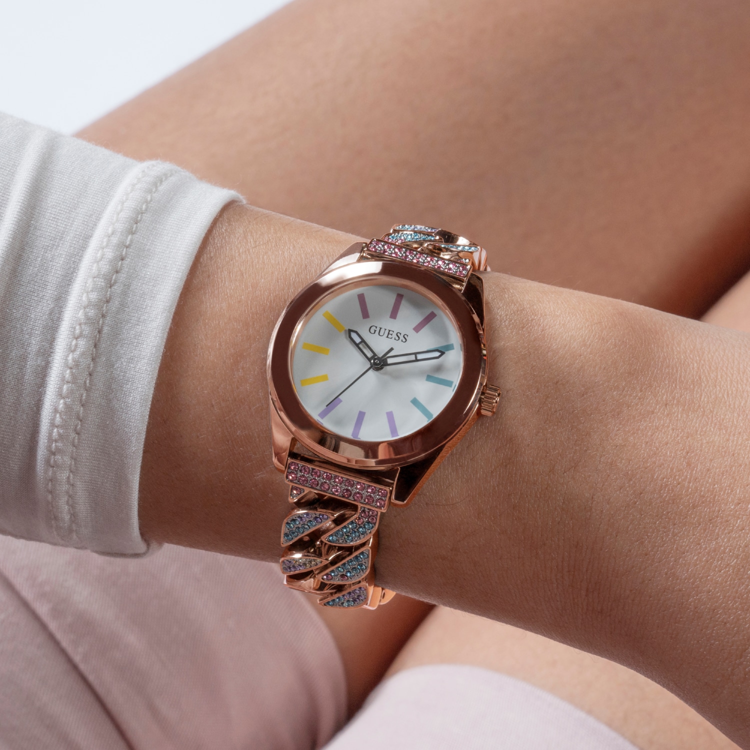 Часы женские GUESS GW0546L4: сталь — купить в интернет-магазине ...